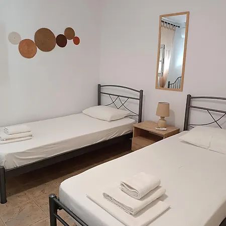 Evi's Case de vacanță Ormos Panagias