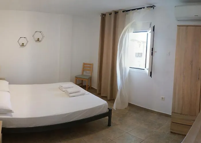 Evi's 奥马斯帕纳吉亚斯